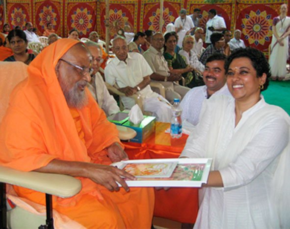Pujya Swami Dayananda Saraswati